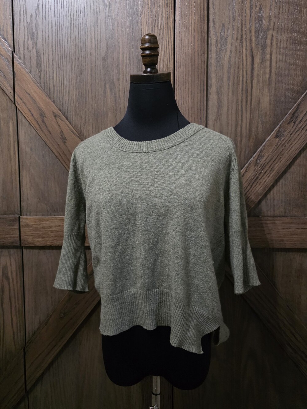 Autumn Cashmere Olive Green Scoop Neck Lightweight Sweater